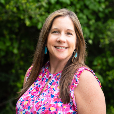 Vicki Chernosky headshot